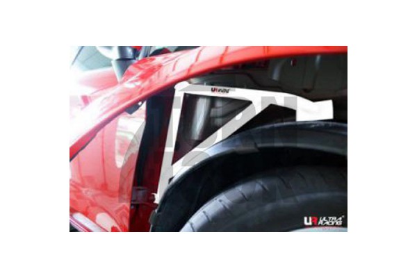 Ultra Racing Fender Bars Ford Fiesta ST MK7 