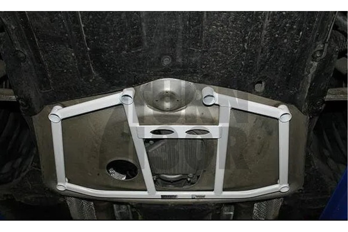 Ultra Racing 6 Point Front Subframe Brace BMW M5 F10 Ultra Racing 6 Point Front Subframe Brace BMW M5 F10