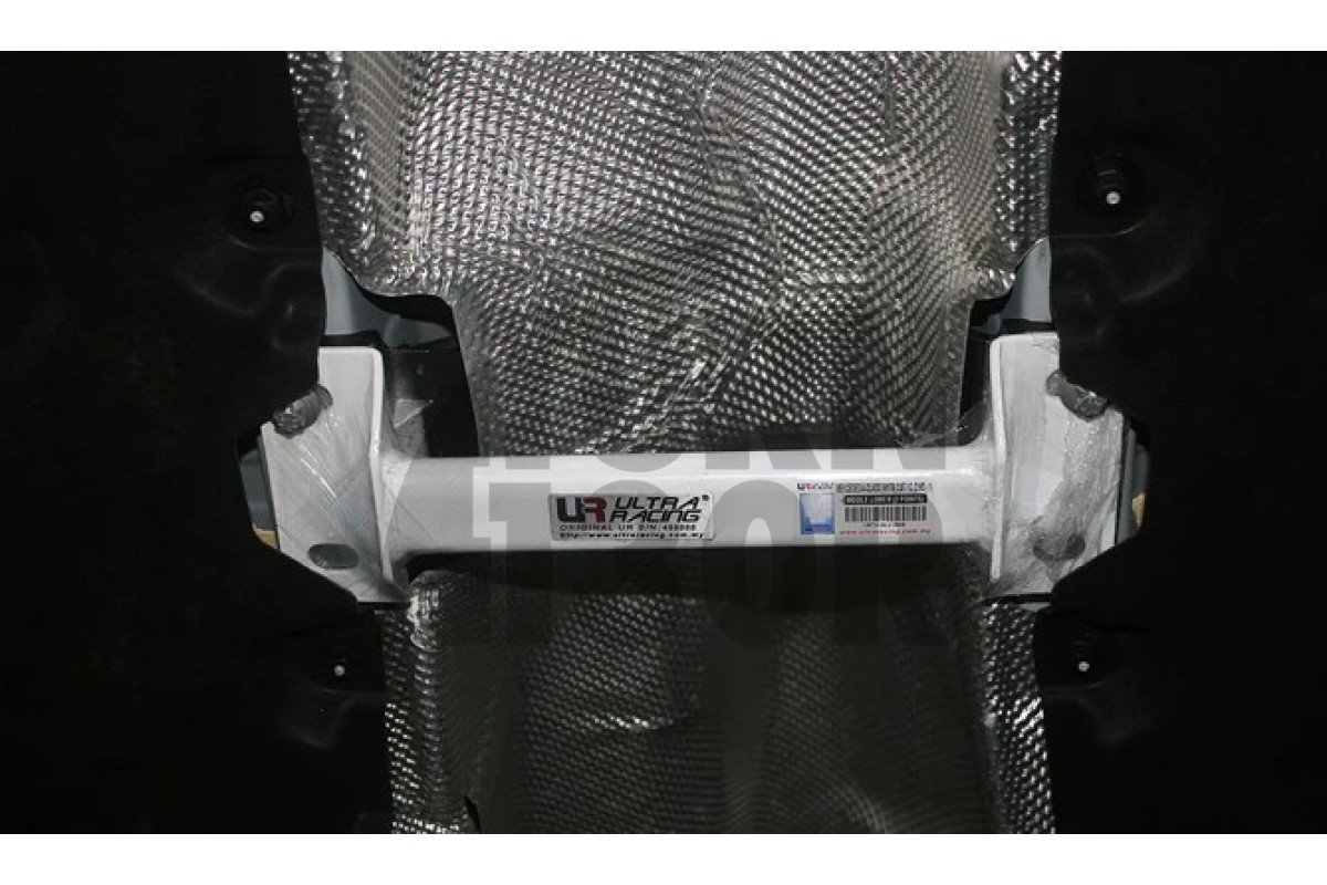 Ultra Racing Mid Lower Bar Mercedes CLA - A45 AMG W176 