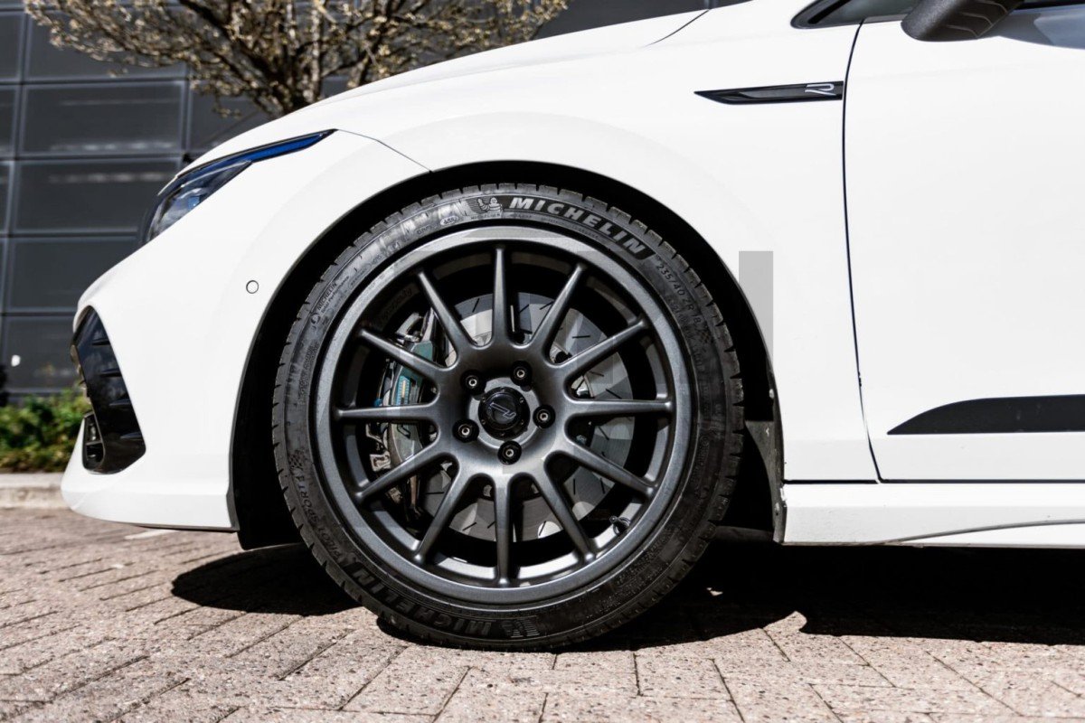 RacingLine Cup Edition Wheels Gunmetal 18 x 8.5 / 5x112 ET45