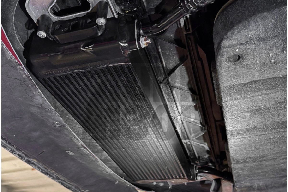 CSF Oil Cooler for BMW M5 - M6 F1x , M5 - M8 F9x & M5 G9x CSF Oil Cooler for BMW M5 - M6 F1x , M5 - M8 F9x & M5 G9x