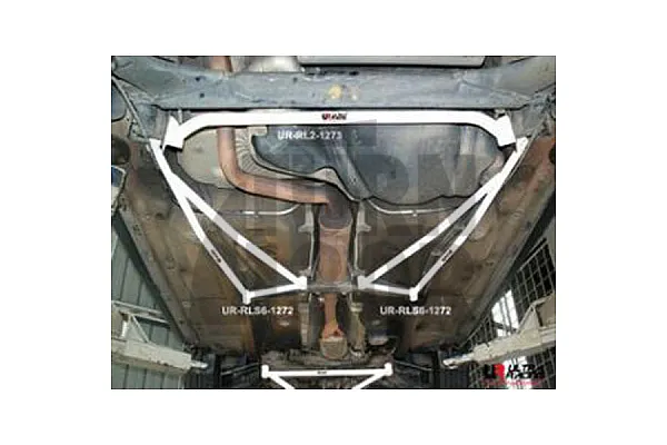 Ultra Racing Rear Lower Bar Golf 4 GTI / Leon 1M 2WD 